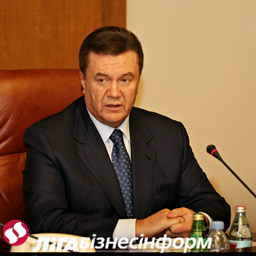 Янукович хочет вынести земельную реформу на общественное обсуждение