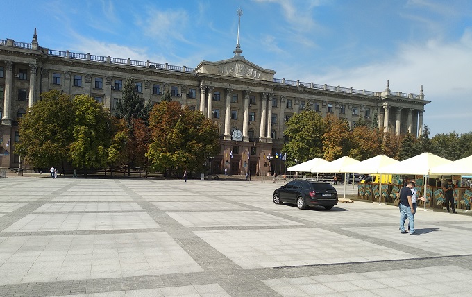 Соборная площадь Николаева готовится достойно отметить День города